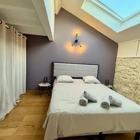 Bright Triplex In The Heart Of Apartment