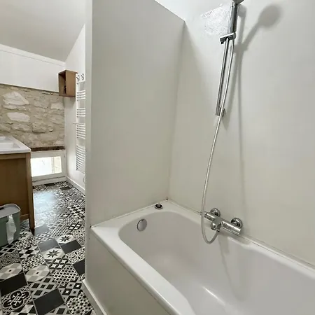 Bright Triplex In The Heart Of La Rochelle (Charente-Maritime)