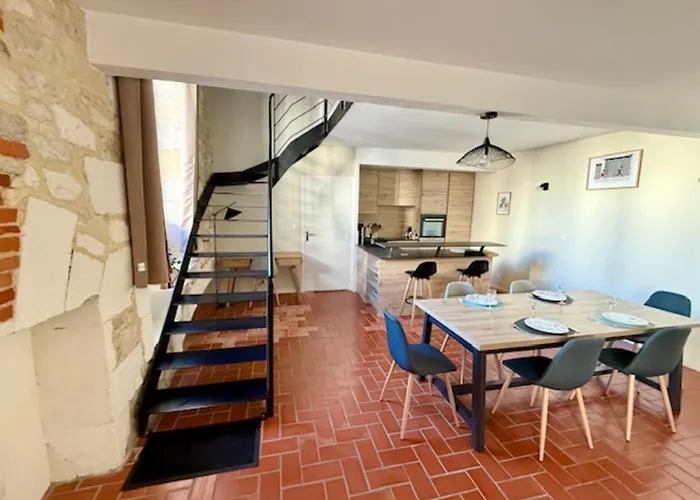 Bright Triplex In The Heart Of Apartment