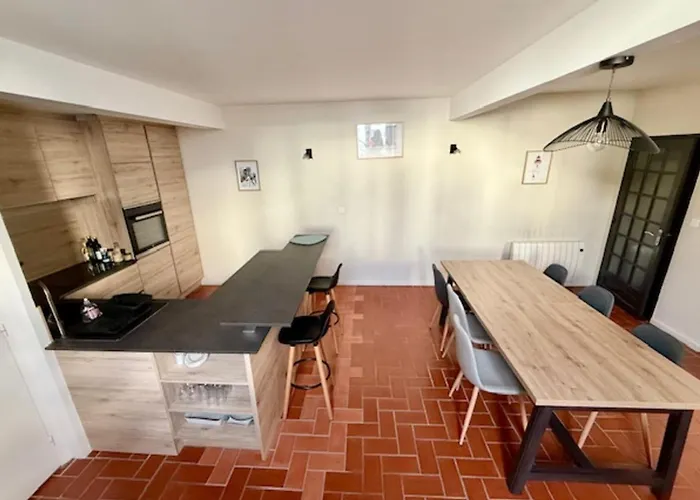 Bright Triplex In The Heart Of *