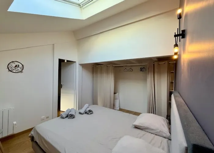 Bright Triplex In The Heart Of Apartment