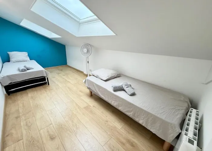 Bright Triplex In The Heart Of 아파트 라로셸