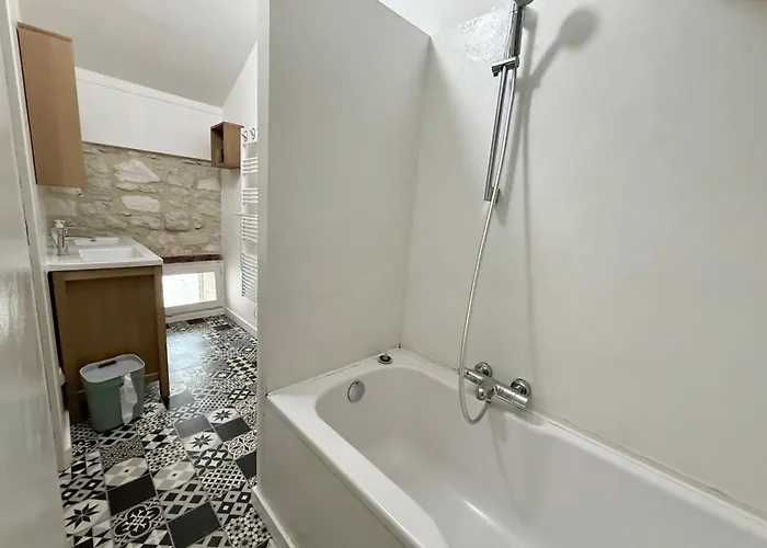 Bright Triplex In The Heart Of *